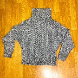 Turtleneck sweater shirt